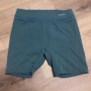 TomTiger Green Athletic bike shorts size large